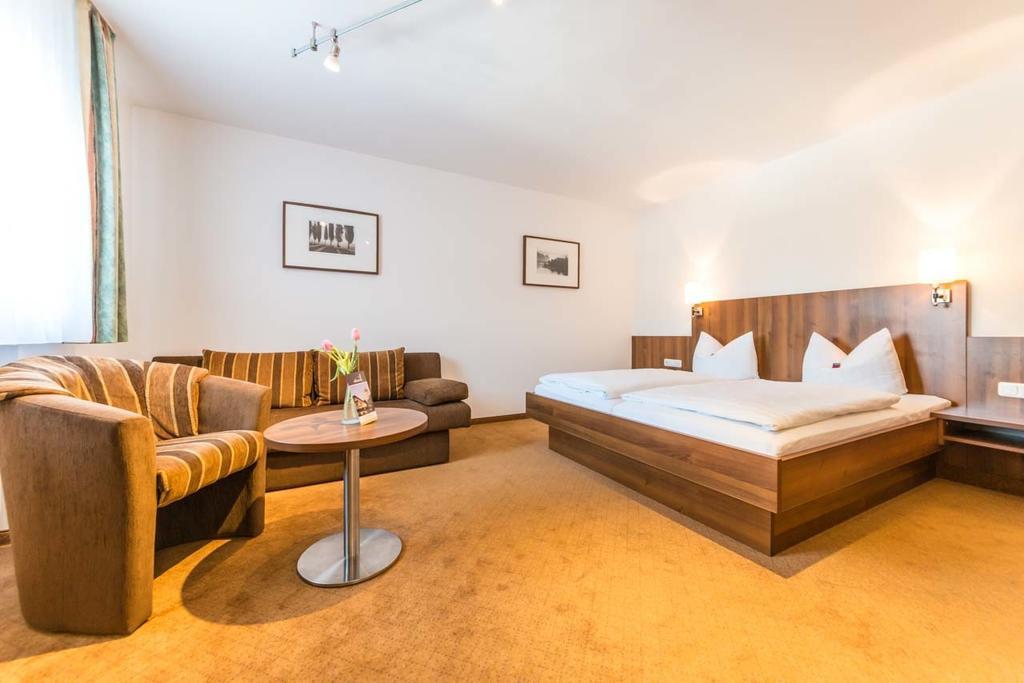 Metzgerei Gasthof Oberhauser - Hotel Zur Post Egling Extérieur photo